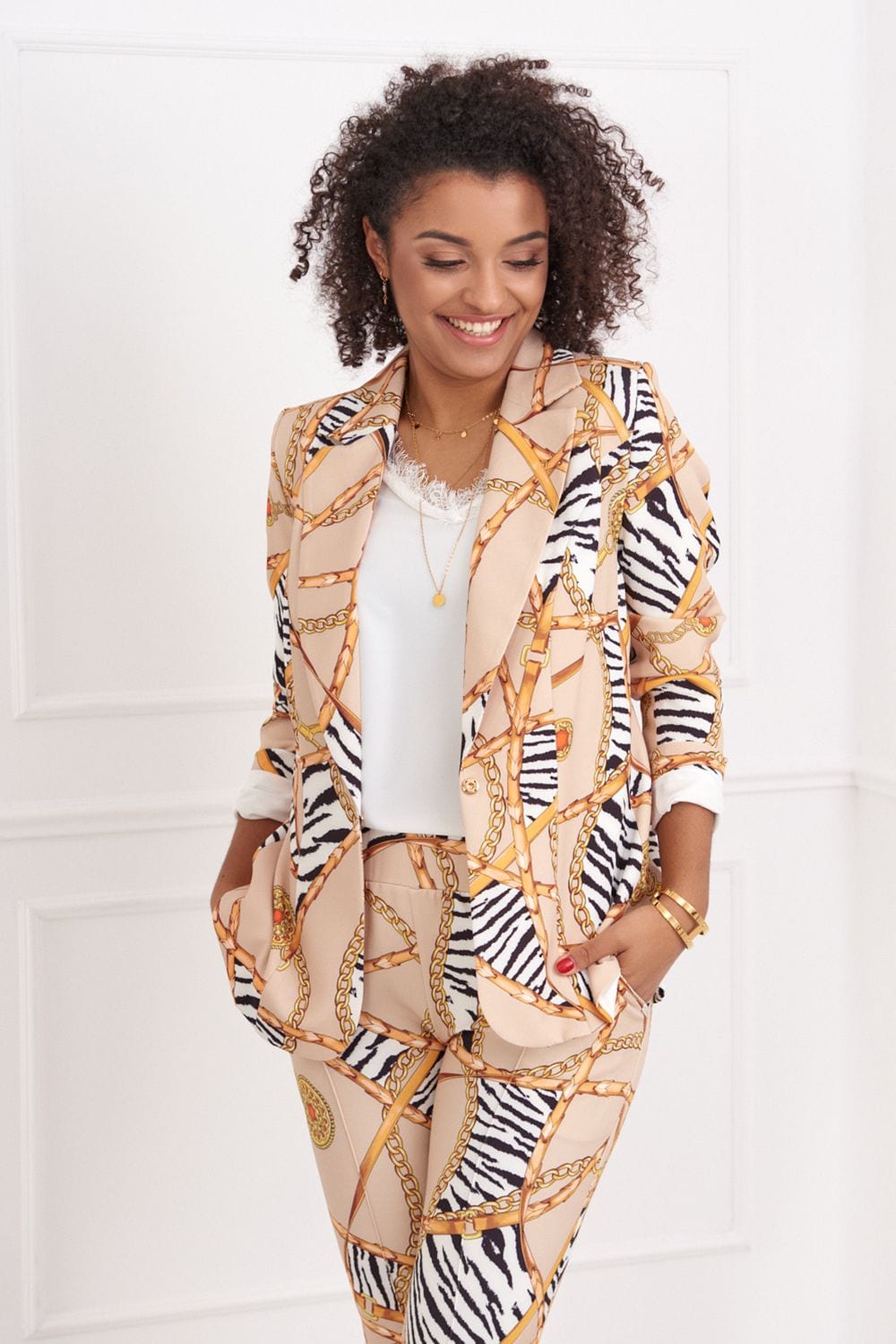 Fashionable women's jacket with patterns 4004