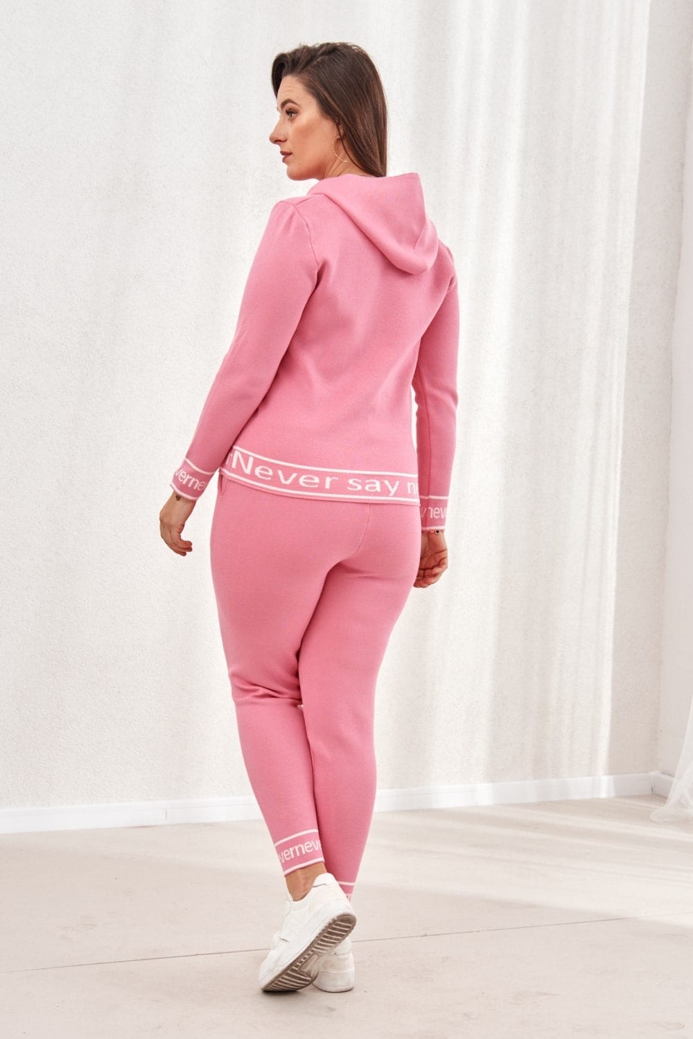 Pink 915 tracksuit with a decorative welt