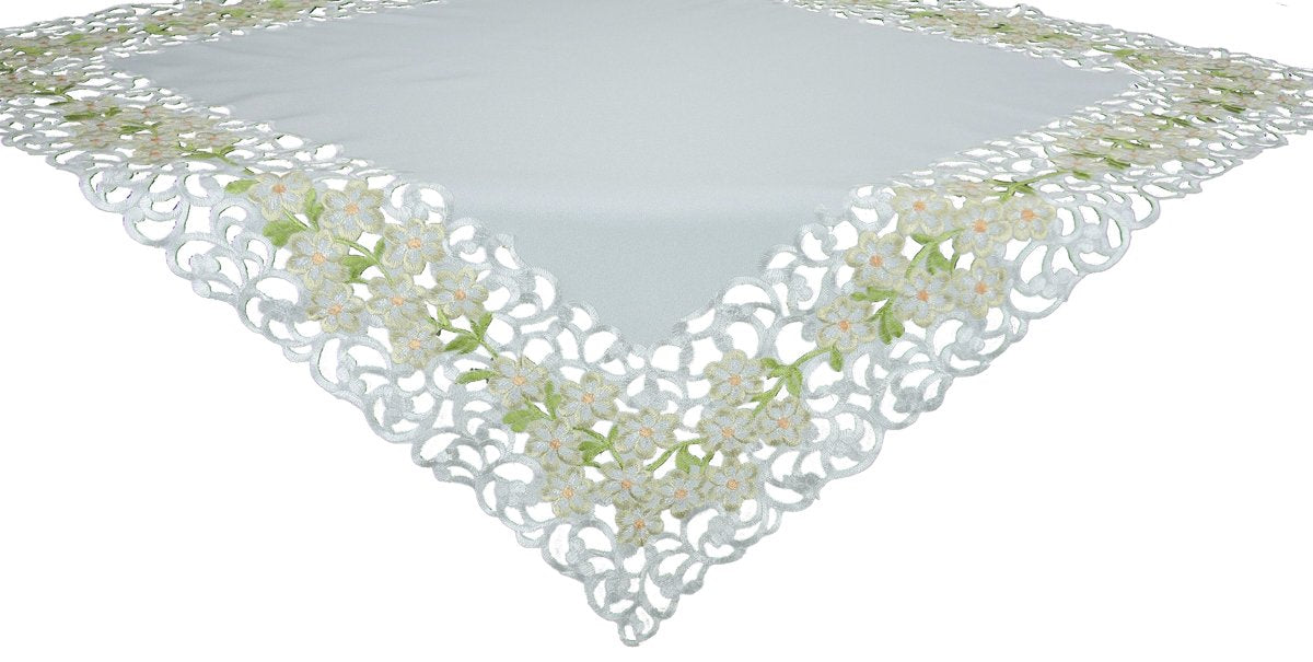 XD8073 Spring Garden Table Topper, 34"x34"